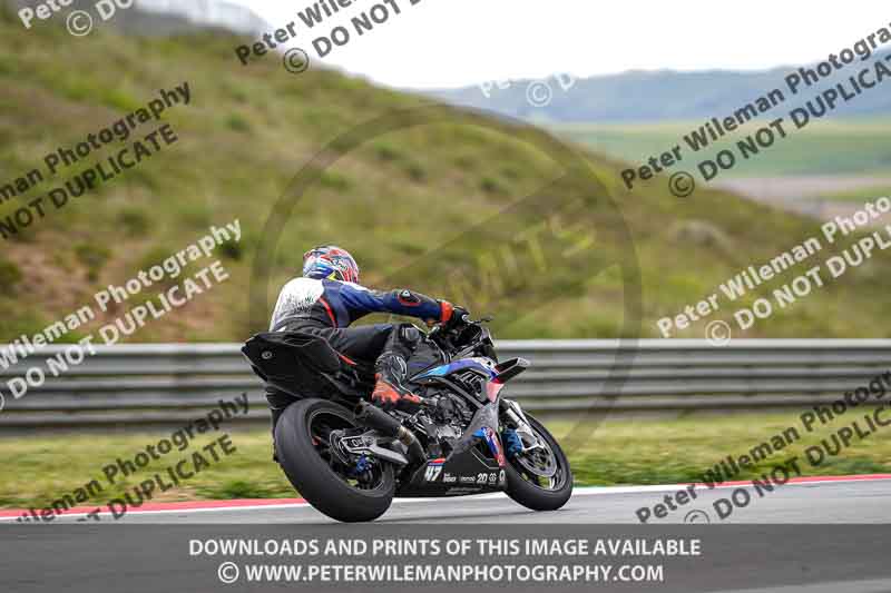 cadwell no limits trackday;cadwell park;cadwell park photographs;cadwell trackday photographs;enduro digital images;event digital images;eventdigitalimages;navarra;no limits trackdays;peter wileman photography;racing digital images;trackday digital images;trackday photos